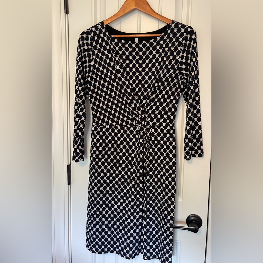 Gilli front knot dress, size large, black and cream